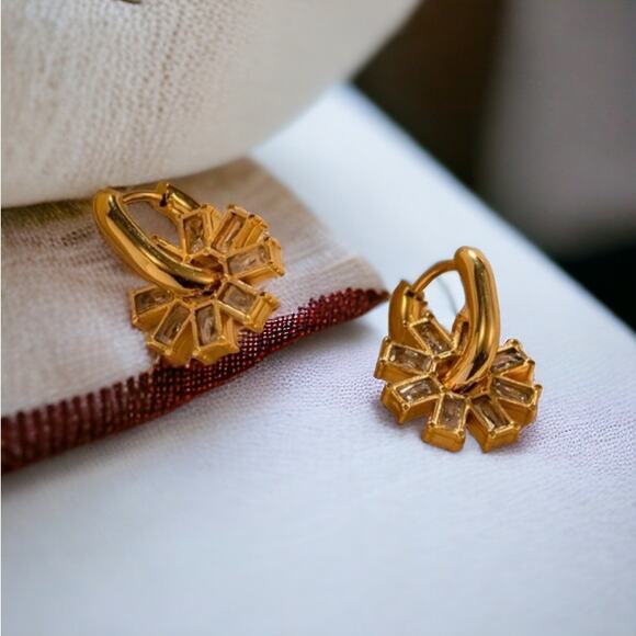 NEW 18K yellow gold plated CZ snowflake hoop drop earrings jewelry B15A - Picture 4 of 8